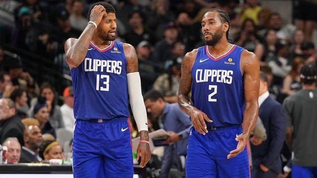 手感不佳！希罗半场11中2拿10分，正负值-14全场最低（状态低迷！希罗半场11投仅2中取10分，正负值-14全场垫底）