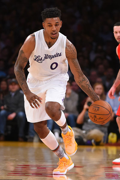 NBA：湖人险胜火箭 詹姆斯砍下38分（詹姆斯轰38分 湖人险取火箭）