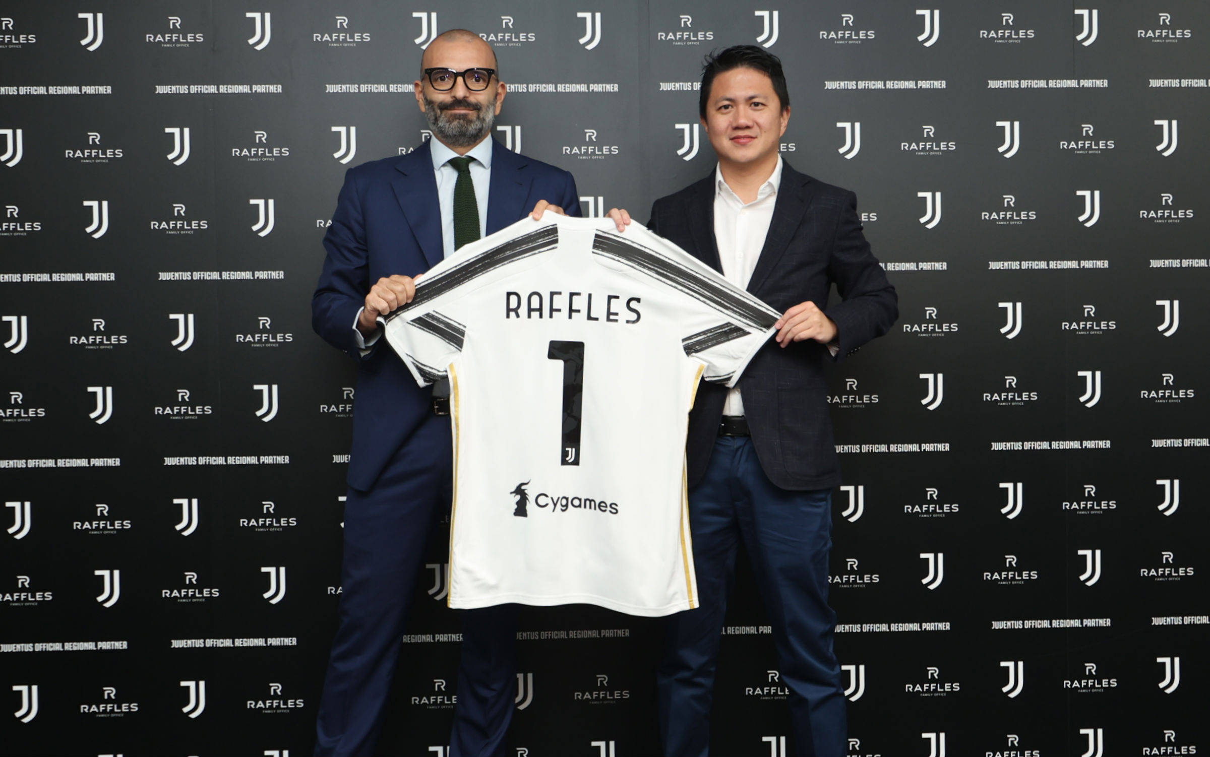 神!彩民224元中竞彩1.1万 擒巴黎55倍比分-票（224元搏中1.1万！彩民擒巴黎55倍比分票）