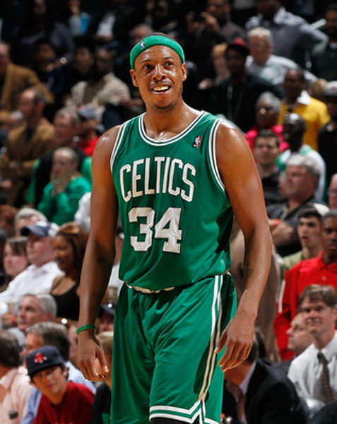 世界杯官方发布直通队伍集结海报：42个国家，同一个梦想（世界杯官宣直通球队集结海报：42国同心逐梦）