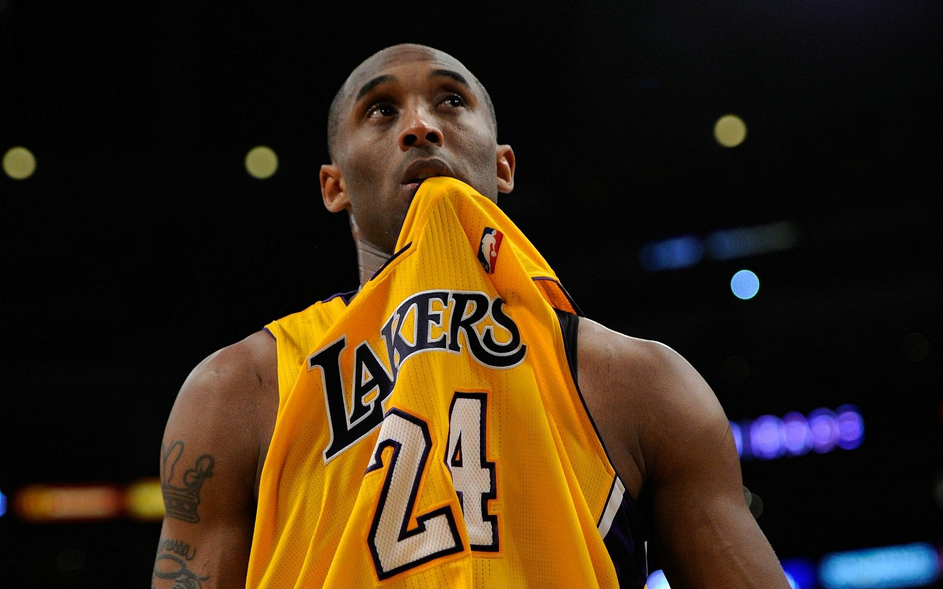 锐评丨若雷霆当年留下哈登而非威少，他们或已铸就王朝？（若雷霆当初选择留下哈登而非威少，是否已缔造王朝？）