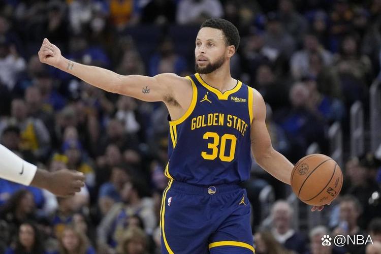 斯帕莱蒂：对球队整体表现很满意；DV9带伤出战表现出了责任感（斯帕莱蒂满意球队整体发挥，赞DV9带伤出战彰显责任担当）