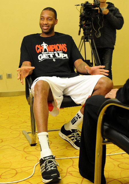 非洲杯前瞻：喀麦隆内忧外患状态堪忧，加蓬锋线大将缺席首战（非洲杯前瞻：喀麦隆内外交困状态成疑，加蓬锋线核心无缘首战）