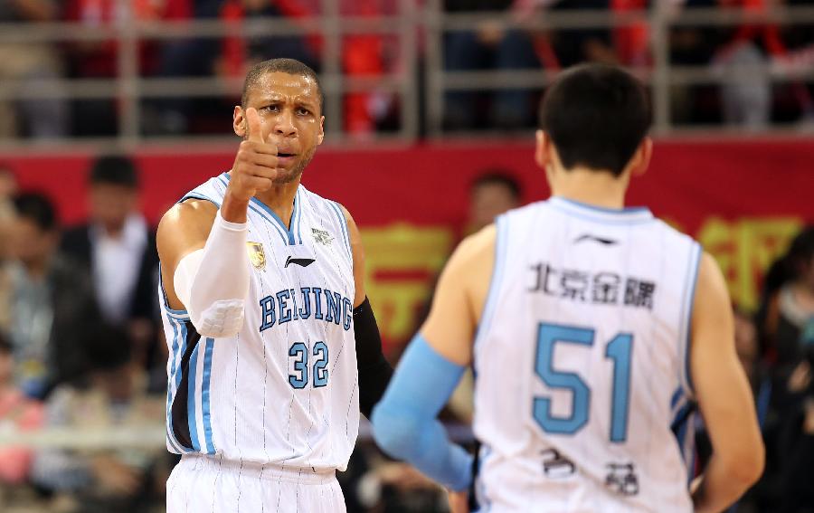 埃斯特雷马杜拉总监：很高兴抽到塞维，将会共同向雷耶斯致敬（埃斯特雷马杜拉总监：抽中塞维利亚倍感欣喜，双方将共同缅怀雷耶斯）