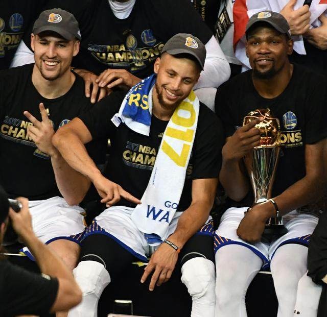 泰伦·卢：我们要打好收官，关键时刻要保护好球和抢好篮板（泰伦·卢：收官阶段要打扎实，关键时刻要保护球权并抢稳篮板）