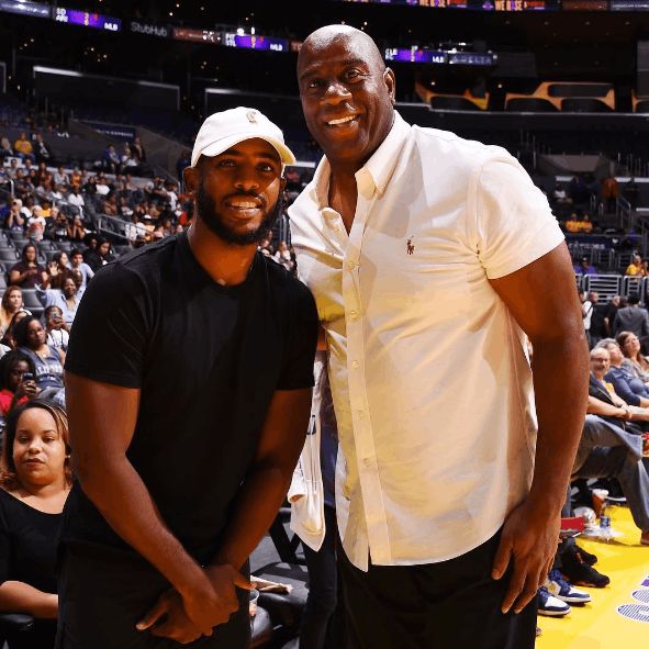 全队跑动量吓人（全队跑动量爆表）