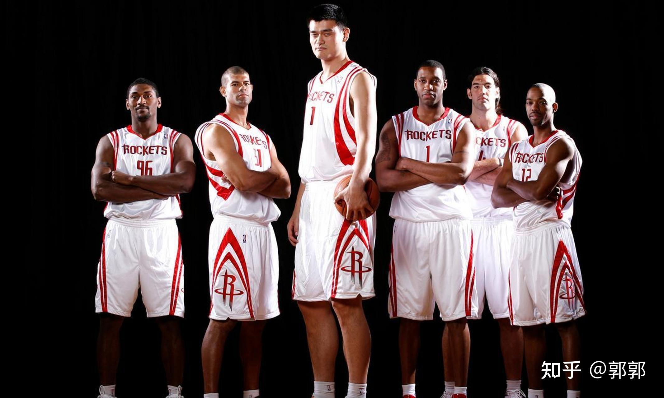 鲁本·阿莫林赛后力挺约罗：从失误中成长，曼联未来可期（鲁本·阿莫林赛后为约罗发声：在失误中成长，曼联前景光明）