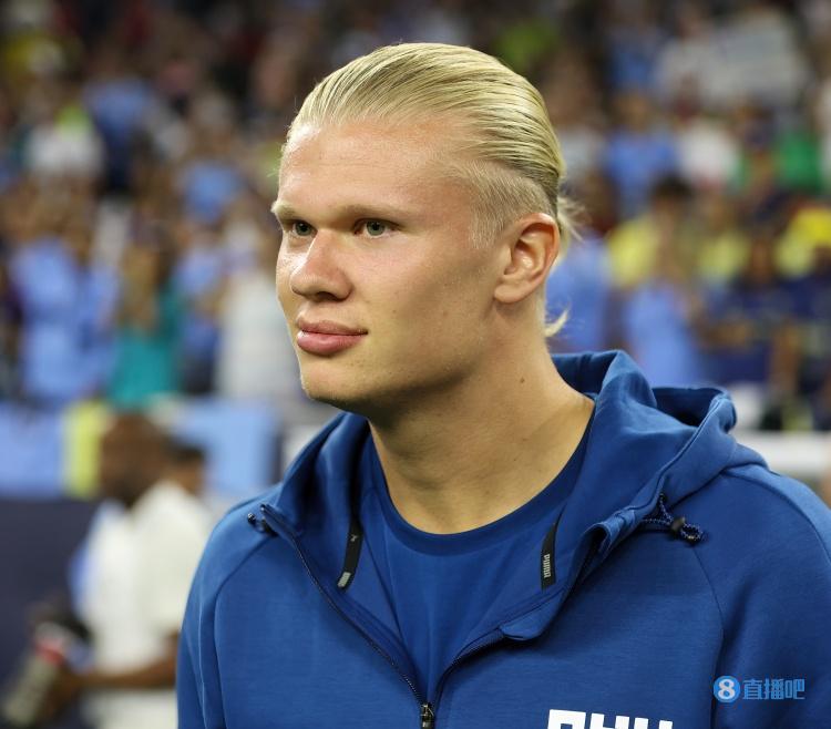 穿针引线！廖三宁连送助攻 里勒拉杆上进后邹雨宸反击暴扣（连线不断！廖三宁频送妙传 里勒拉杆打成后邹雨宸快攻重扣）